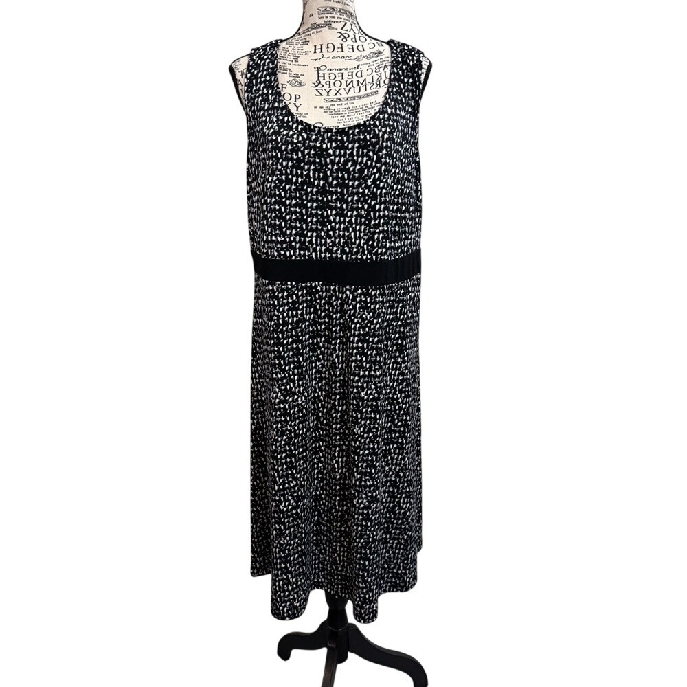 Catherines Monochrome Sleeveless Midi Dress